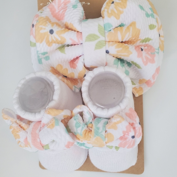 Baby socks and headbands 2 sets - Picture 2 of 3